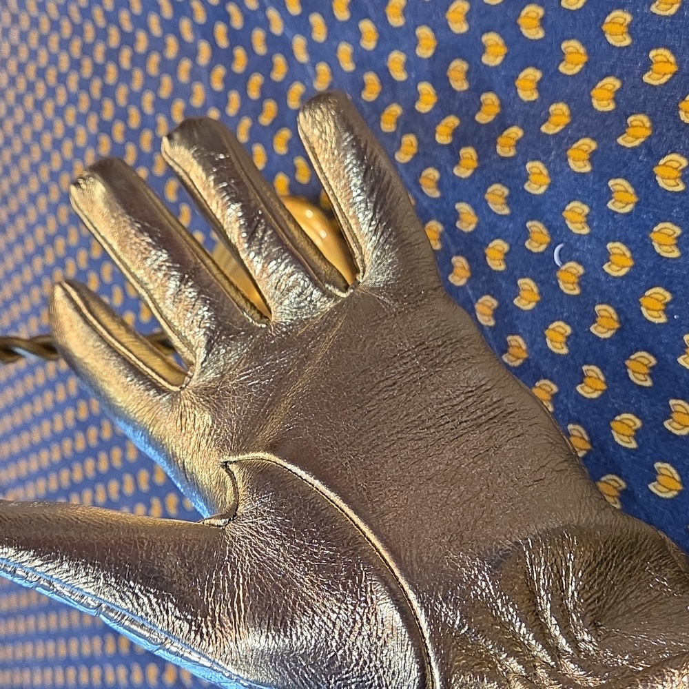 MK Metallic Leather Gloves - Picture 5 of 6